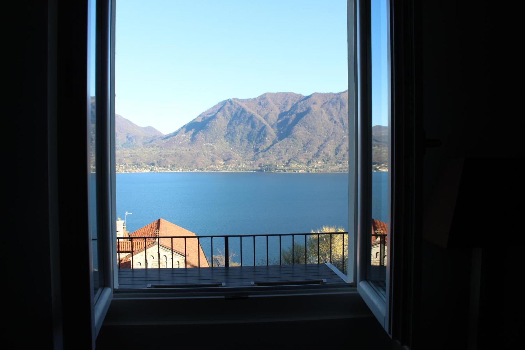 Casa Bohemia Appartement Ghiffa Buitenkant foto